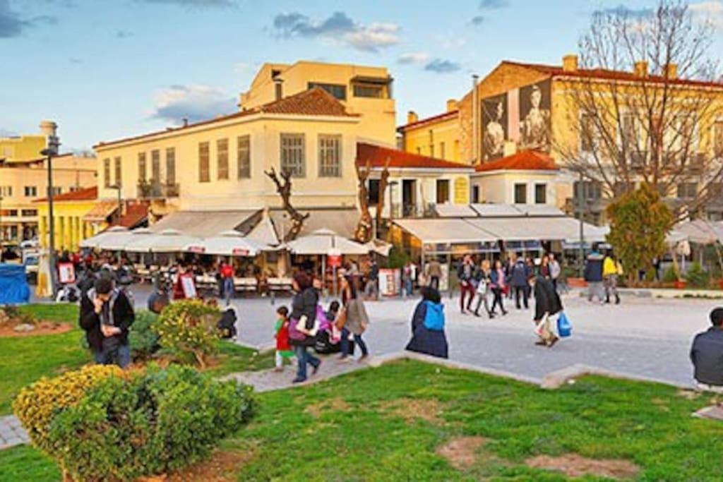 4 Family And Friends - Acropolis View Apartment Атина Екстериор снимка