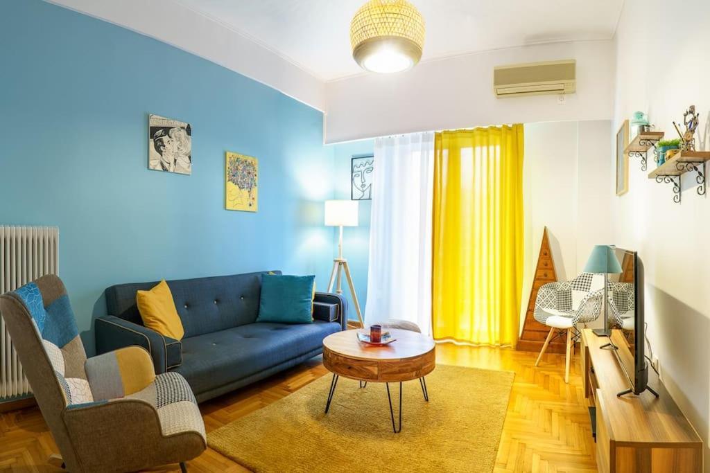 4 Family And Friends - Acropolis View Apartment Атина Екстериор снимка