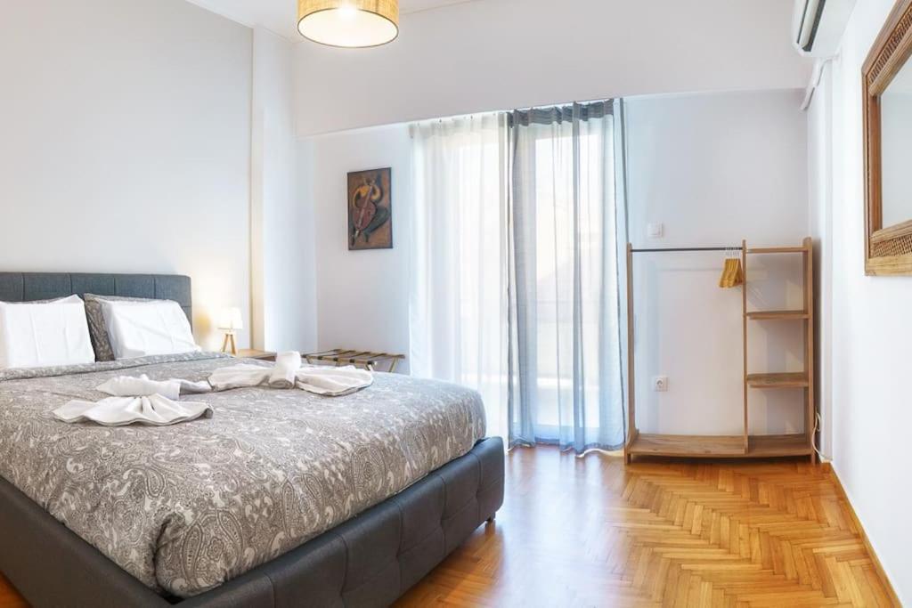 4 Family And Friends - Acropolis View Apartment Атина Екстериор снимка